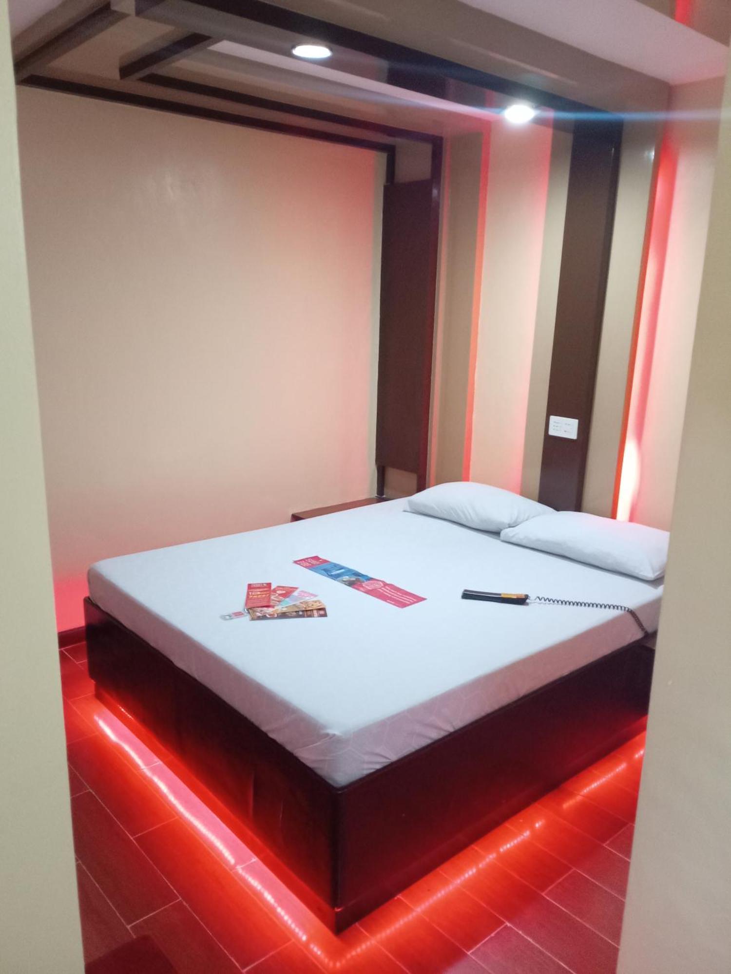 Hotel Sogo Edsa Taft Pasay Exterior foto